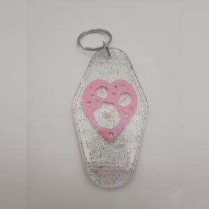Vintage Style Clear Glitter Pink Lips Keychain